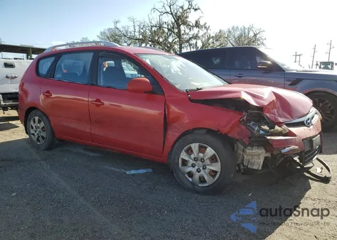 2011 Hyundai Elantra Touring Gls z USA, uszkodzony, nr VIN KMHDC8AE3BU100375